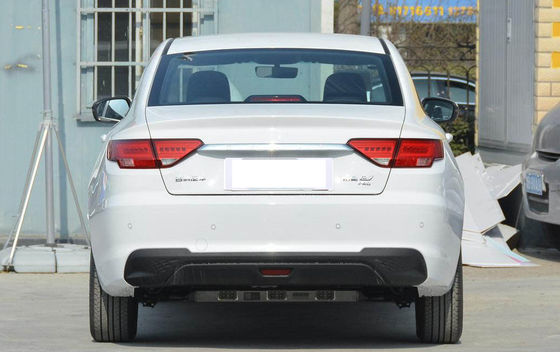 Kompaktes Elektroauto 421KM Dihao Geely 4 Türen 5 schnell aufladende Sitze