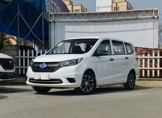 Glatte treibende Sitze MPV-Elektroauto-402KM Changan Auchan A600ev 5
