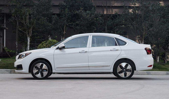 400KM Dongfeng Fengshen E70 reine elektrische Türen Kleinwagen-4 5 Sitze
