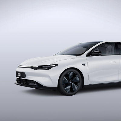 Reine Elektroautos mittlere große 525-717KM des Sprungs-Motorc01 4 Türen 5 Sitze