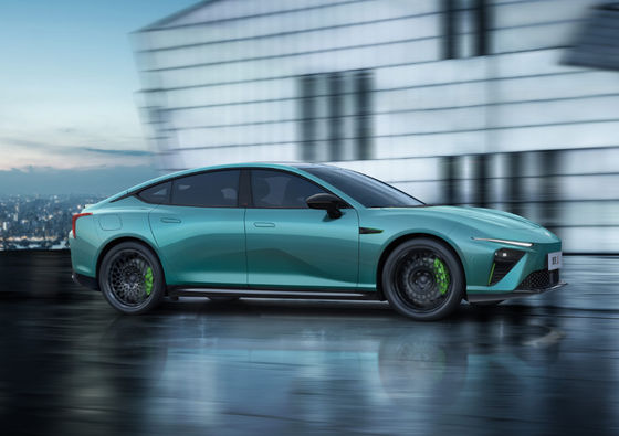 650-715KM Nezha Automobile Hozon NETA S Türen Elektro-Mobil-4 5 Sitze