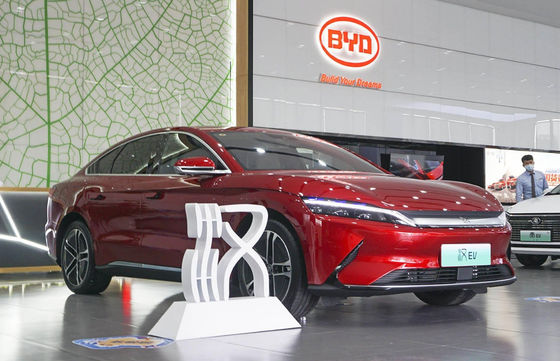 5 Türen 5 Autos reine elektrische mittlere große 610-715KM der Sitzbyd Han EV